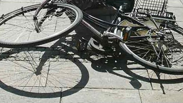 The drunk cyclist crashed (symbolic image) (Bild: Jürgen Radspieler)