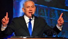 Netanyahu droht eine Anklage in drei Korruptionsfällen (Bild: ASSOCIATED PRESS)