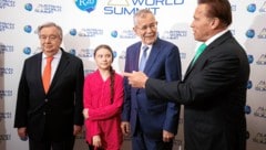 „Klima-Präsident“ Van der Bellen hat ein internationales Netzwerk umweltbesorgter Mitstreiter auf die Beine gestellt. Hier ein Beispiel vom Mai dieses Jahres mit Arnold Schwarzenegger, UNO-Generalsekretär Guterres und der Klimaaktivistin Greta Thunberg. (Bild: APA/Georg Hochmuth)