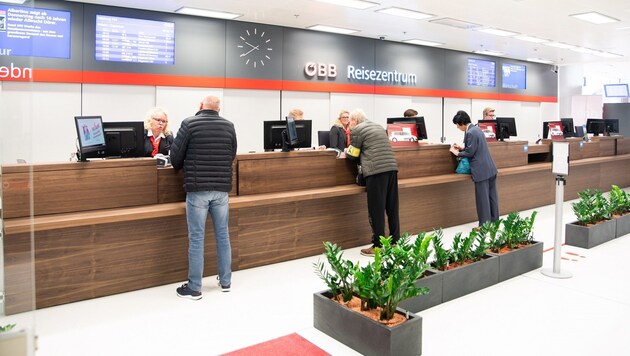 Eröffnung des neuen ÖBB Reisezentrums in Salzburg. (Bild: ÖBB/Neumayr/Probst)