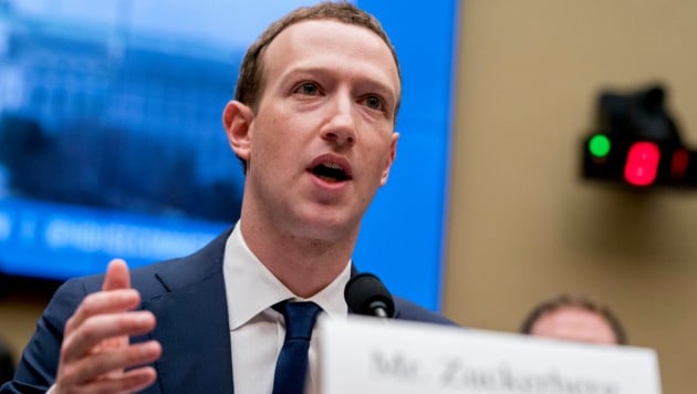 Im April des Vorjahres hat Facebook-Chef Mark Zuckerberg vor dem Kongress Rede und Antwort stehen müssen. (Bild: AP)
