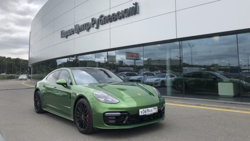 Das Sportscar Center am Rublyovo Uspenskoye Highway in Moskau zählt mit seinen knapp 13.000 Quadratmetern Ausstellungsfläche zu den größten der Welt. (Bild: SPX/Benjamin Bessinger)