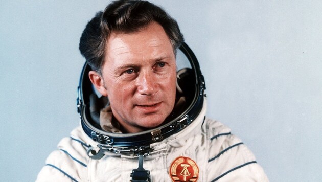 Der DDR-Kosmonaut Sigmund Jähn, aufgenommen nach seinem erfolgreichen Flug mit dem sowjetischen Raumschiff Sojus 31 zur Raumstation MIR im August 1978. (Bild: dpa)
