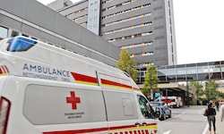 In der Innsbrucker Klinik wurde die Frau behandelt und ihre Verletzungen dokumentiert.