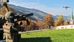 Das Bundesheer testet bereits ein elektromagnetisches „Gewehr“. (Bild: Bundesheer/Goschl)