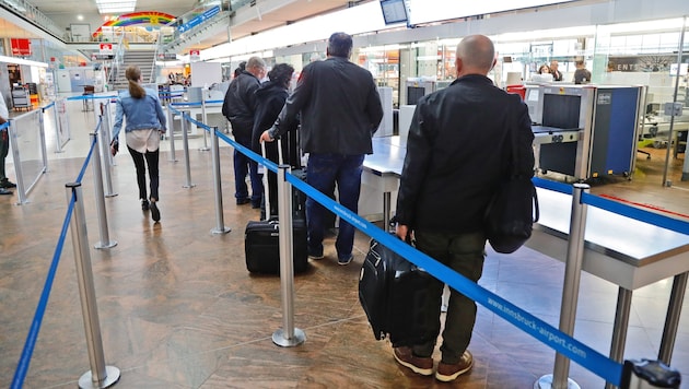 Reisende aus Rumänien und Bulgarien müssen in Zukunft nicht mehr über Auslandsterminals in andere EU-Länder fliegen (Symbolbild). (Bild: Kronen Zeitung/Christof Birbaumer)