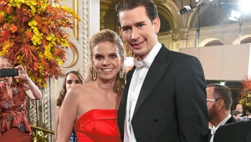 Susanne Thier hält sich vom Rampenlicht fern - lediglich zu besonderen Anlässen wie dem Opernball oder den Salzburger Festspielen begleitet sie Sebastian Kurz. (Bild: APA/Oesterreich Bild)