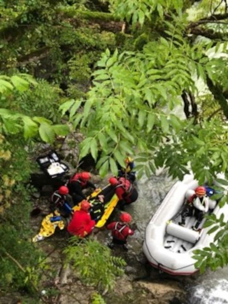 Mehrere Notfall-Szenarien wurden in und um die Stadt Salzburg geprobt (Bild: Wasserrettung Salzburg)