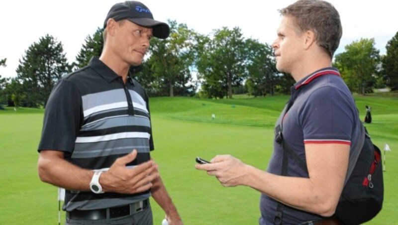 Alex Manninger (li.) mit „Krone“-Reporter Christian Reichel (Bild: Kristian Bissuti)