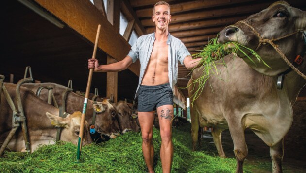 Jungbauernkalender Alle Bilder von unseren sexy Bäuerinnen und Bauern krone at