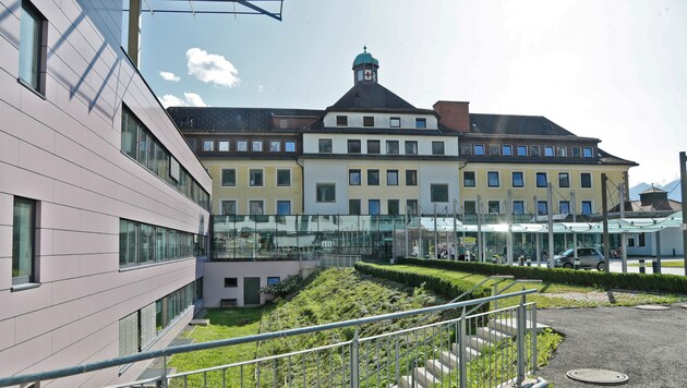 Das Landeskrankenhaus in Hall (Bild: Christof Birbaumer / Kronenzeitung)