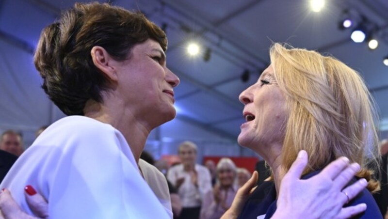 SPÖ-Chefin Pamela Rendi-Wagner und die Zweite Nationalratspräsidentin Doris Bures (Bild: APA/HERBERT NEUBAUER)