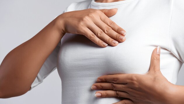 Eine von neun Frauen bekommt Brustkrebs. Ein Todesurteil ist die Diagnose heute nur selten. (Bild: ©Siam - stock.adobe.com)