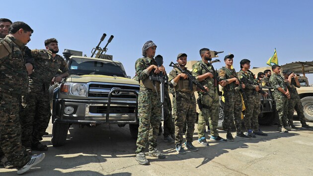 Soldaten der kurdischen Volksverteidigungseinheiten (YPG) in Nordsyrien (Bild: APA/AFP/Delil SOULEIMAN)