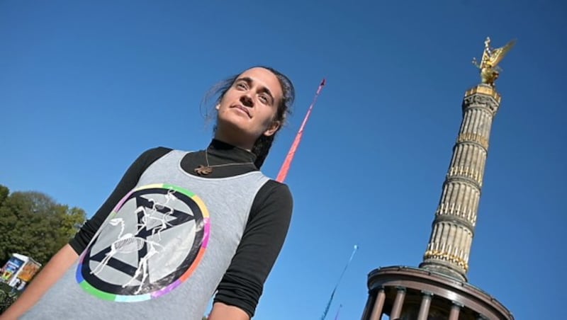 Carola Racketes Rede vor der Siegessäule wurde mit Spannung erwartet. (Bild: APA/AFP/Tobias SCHWARZ)