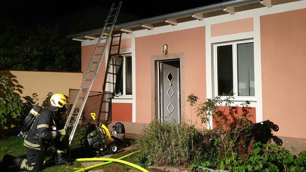 (Bild: APA/STADTFEUERWEHR NEUFELD)