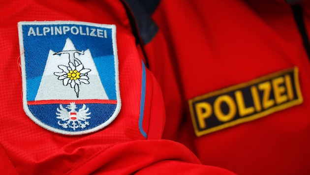 Kleinwalsertal'den gelen dağ kurtarma ekiplerine ek olarak Alp polisi de görevlendirildi (Bild: Christof Birbaumer/Kronen Zeitung)