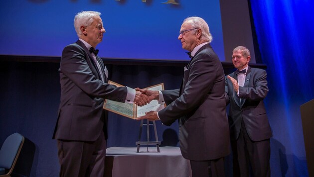 Gerhard Schickhofer (TU Graz) erhielt vom schwedischen König Carl Gustav den Marcus-Wallenberg-Preis (Bild: Johan Gunseus)