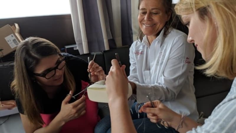 Maria Stammler-Safar (in der Mitte auf einem Archiv-Foto): „Momentan ist die Arbeit sehr belastend.“ (Bild: zVg)