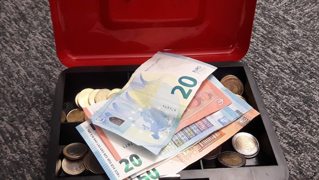 Eine Geldkassette brach ein Einbrecher in einem Haus in Glödnitz auf (SYMBOLFOTO) (Bild: zVg)