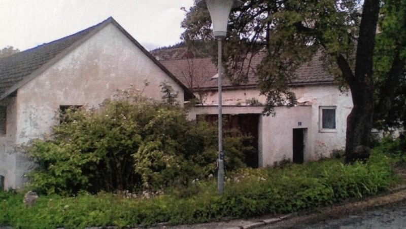 In diesem alten Haus in Pabneukirchen lebte Josef B. zehn Jahre lang. (Bild: Gantner Christoph)