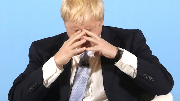Boris Johnson bläst beim Brexit ein rauer Wind entgegen. (Bild: AFP)