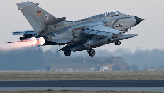 Ein Tornado-Kampfjet der deutschen Luftwaffe (Bild: AFP, Symbolbild)