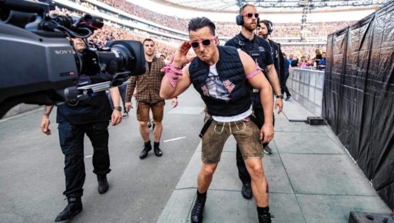 ServusTV begleitete Andreas Gabalier ein Jahr lang. Die Doku „Andreas Gabalier - Zehn Jahre Volks-Rock’n’Roller“ wurde am 26. Oktober ausgestrahlt. (Bild: ServusTV)