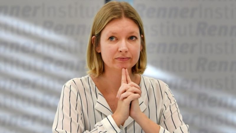 Maria Maltschnig, die Direktorin des Renner-Institutes (Bild: APA/ROLAND SCHLAGER)