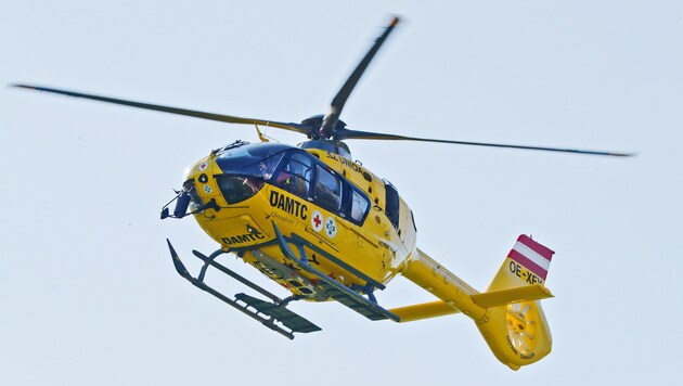 Per Helikopter wurden die Verletzten geborgen. (Bild: Christof Birbaumer (Symbolbild))