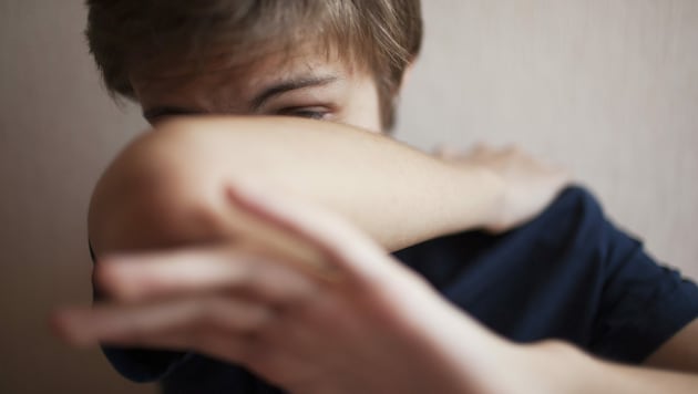 Der Zehnjährige gab an, über Jahre von seiner Mutter misshandelt worden zu sein (Symbolbild). (Bild: stock.adobe.com (Symbolbild))