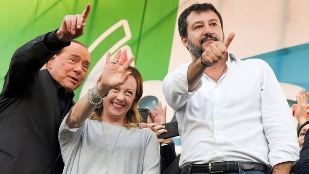 Silvio Berlusconi, Giorgia Meloni und Matteo Salvini (Bild: AFP)