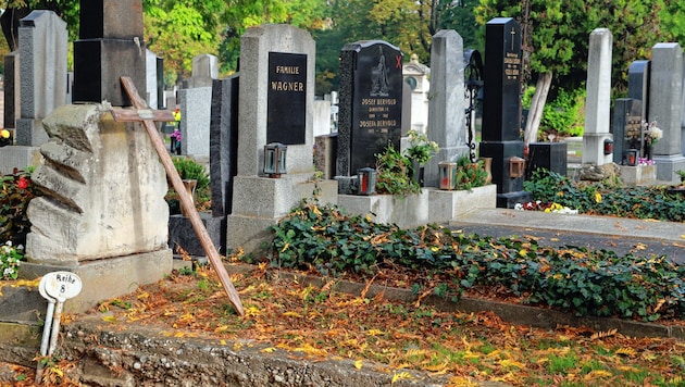 Herbststimmung auf dem Friedhof. (Bild: Zwefo)