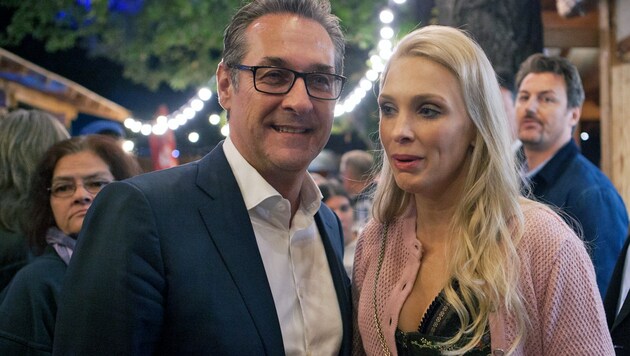 Das Ehepaar Strache (Bild: APA/AFP/ALEX HALADA)