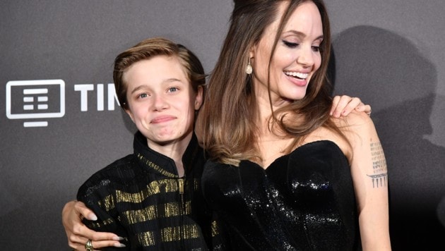 Angelina Jolie mit Tochter Shiloh (Bild: AFP)