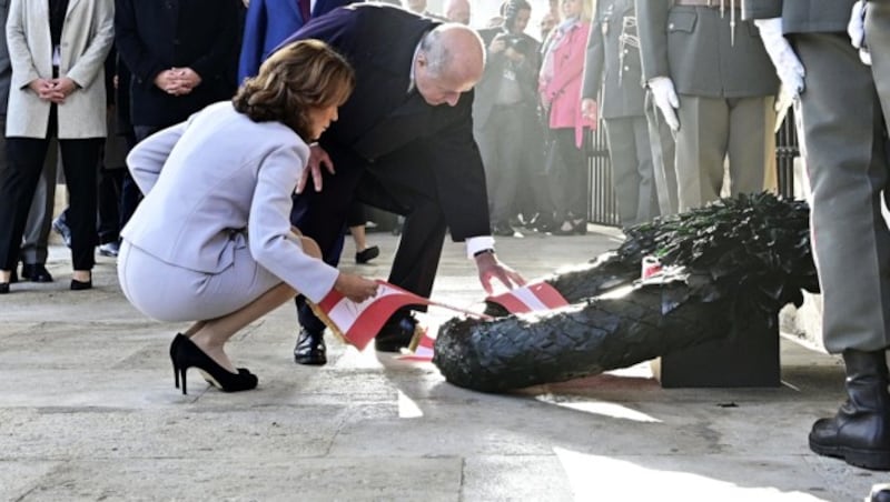 Bundeskanzlerin Brigitte Bierlein und Vizekanzler und Justizminister Clemens Jabloner (Bild: APA/HANS PUNZ)