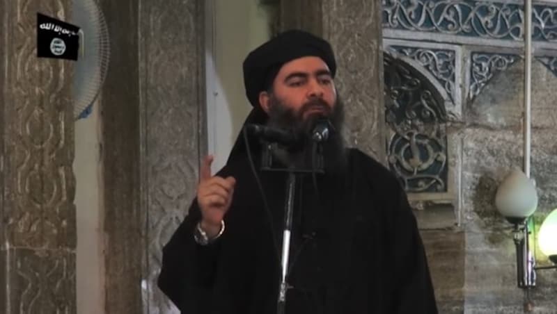 Abu Bakr al-Baghdadi in einem Propagandavideo der Terrormiliz im Jahr 2014 (Bild: AFP)