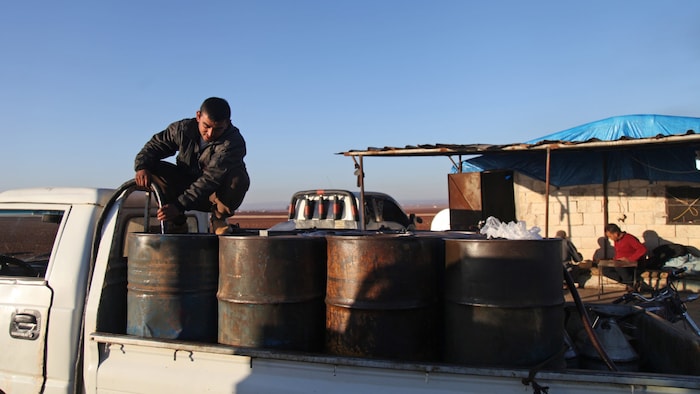 Die syrische Erdölinfrastruktur ist nicht zuletzt durch den Krieg wieder um Jahrzehnte ...