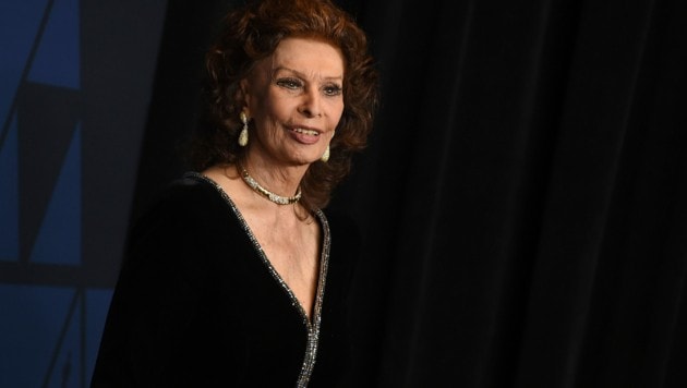Sophia Loren dankte ihren Fans nach ihrer Hüft-OP für die guten Wünsche und verriet, dass es ihr schon besser gehe. (Bild: Invision)