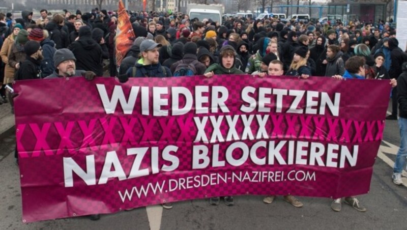 Dresdner setzten bei dieser Demo im Jahr 2017 ein Zeichen gegen Rechtsextremismus. (Bild: APA/dpa-Zentralbild/Sebastian Kahnert)