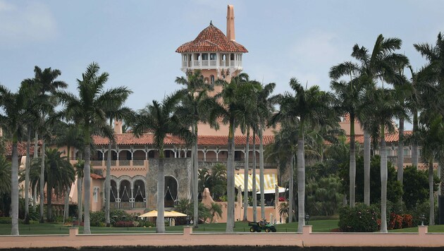 Trumps Resort Mar-a-Lago in Palm Beach (Bild: APA/AFP/GETTY IMAGES/JOE RAEDLE)