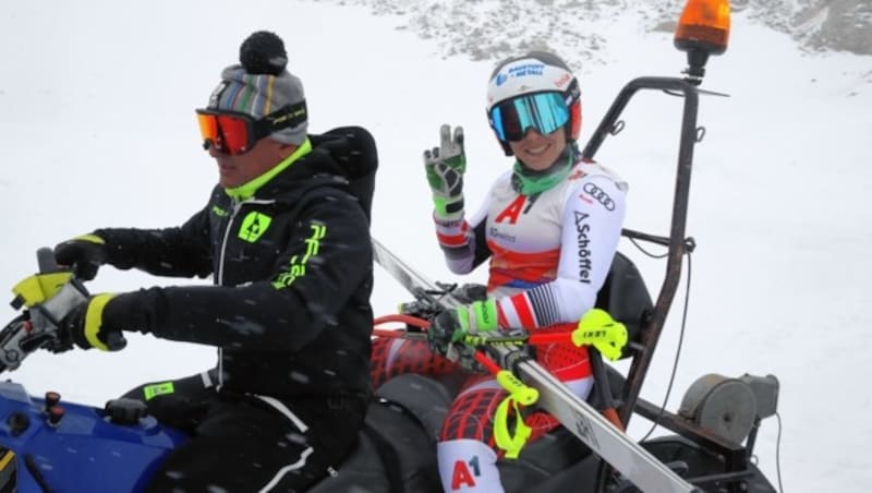 Nici Schmidhofer trainierte mit ihren Kolleginnen am Dachstein (Bild: Sepp Pail)