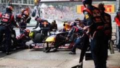 SAO PAULO, BRAZIL - NOVEMBER 25: Mark Webber of Australia and Red Bull Racing drives in for a pitstop during the Brazilian Formula One Grand Prix at the Autodromo Jose Carlos Pace on November 25, 2012 in Sao Paulo, Brazil. (Photo by Mark Thompson/Getty Images) *** Local Caption *** Mark Webber (Bild: Red Bull Contentpool)