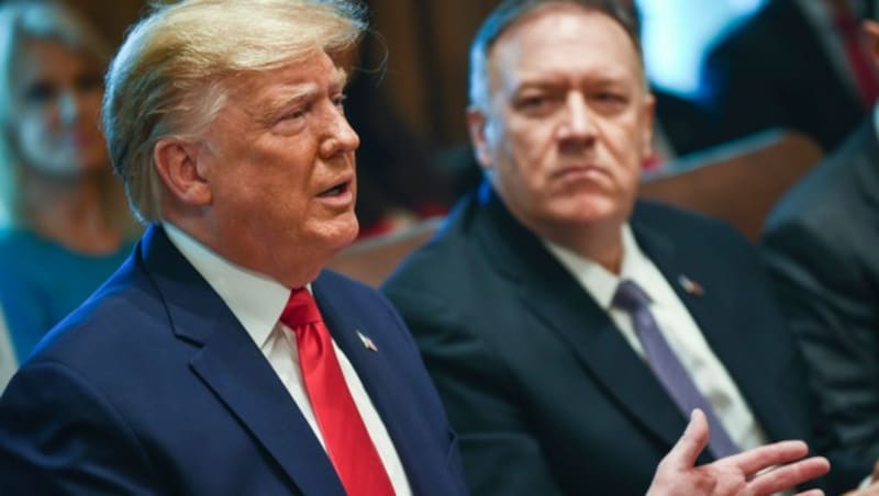 Sollen Assange zum Abschuss freigegeben haben: Trump (li.) und Pompeo (Bild: AFP)