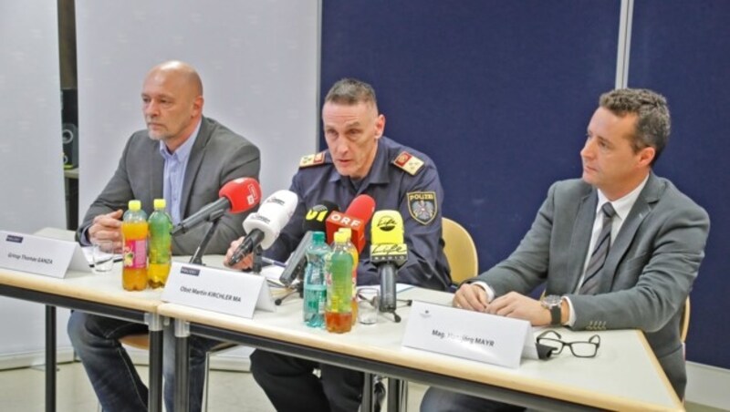 Ganza, Kirchler und Mayr (v.l.) luden am Dienstag zur Pressekonferenz. (Bild: Christof Birbaumer/Kronen Zeitung)