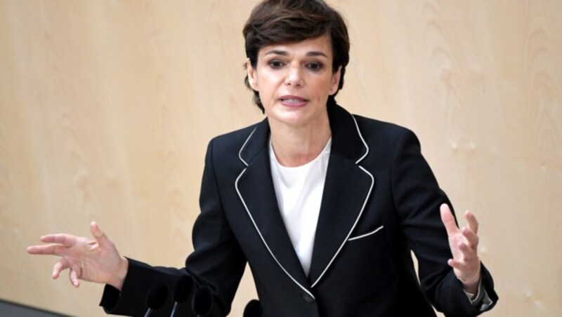 SPÖ-Chefin Pamela Rendi-Wagner (Bild: APA/ROLAND SCHLAGER)