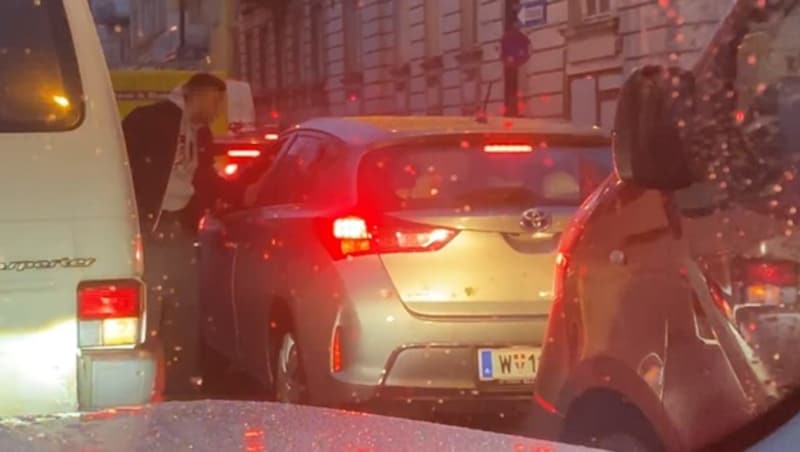 Ein aggressiver Autofahrer beschimpfte in Wien eine Lenkerin. (Bild: Robert Loy, Kronen Zeitung)