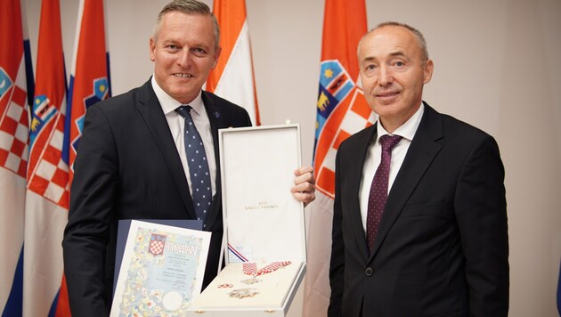 Der ehemalige österreichische Verteidigungsminister Mario Kunasek und der kroatische Verteidigungsminister Damir Krsticevic (Bild: Kurat)