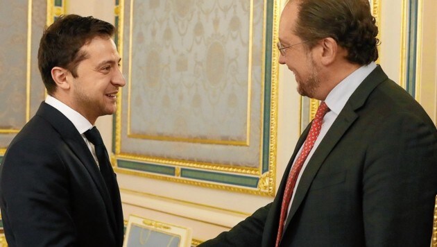 Außenminister Alexander Schallenberg traf den ukrainischen Präsidenten Wolodymyr Selenskyj. (Bild: DRAGAN TATIC)