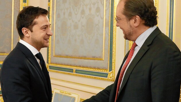Außenminister Alexander Schallenberg traf den ukrainischen Präsidenten Wolodymyr Selenskyj. (Bild: DRAGAN TATIC)